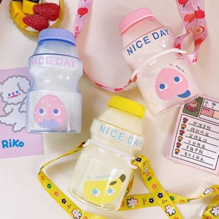 🍌Bình nước hình Yakul kèm dây đeo