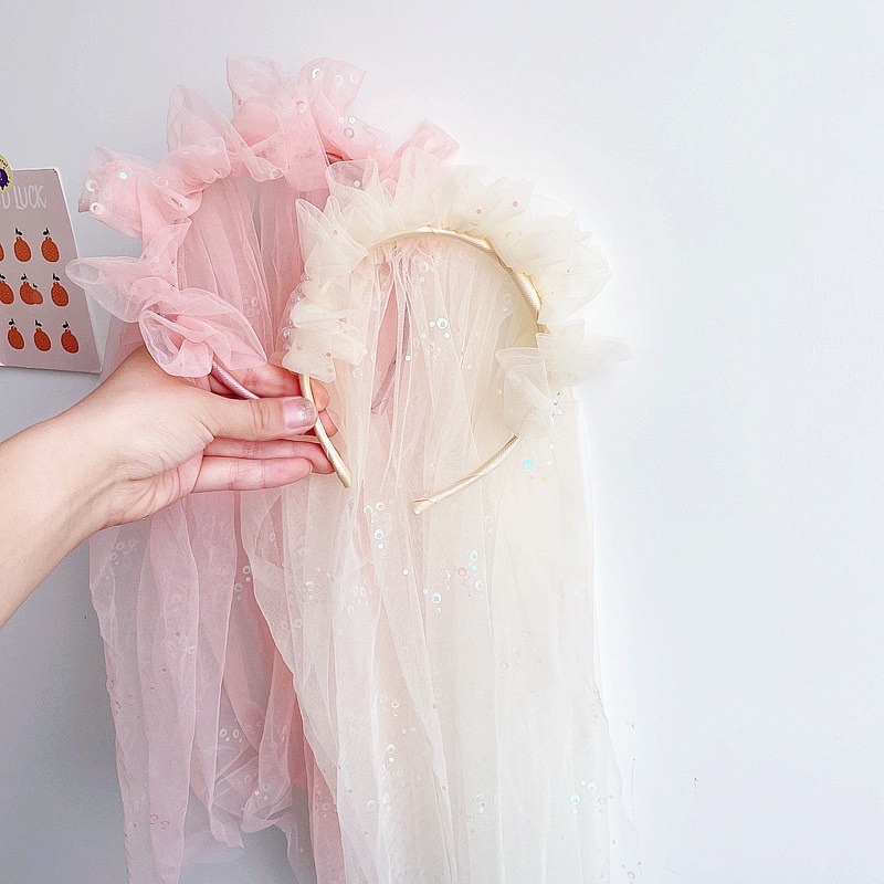 Bờm phù dâu voan nhún phối trai kiểu Pháp cho bé gái