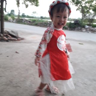 Áo váy dài cách tân kèm mấn ngọc