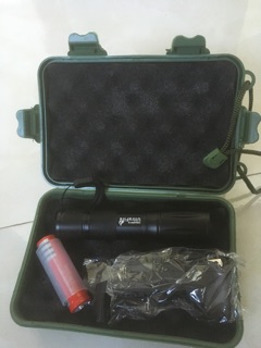 Đèn pin siêu sáng t6 full box