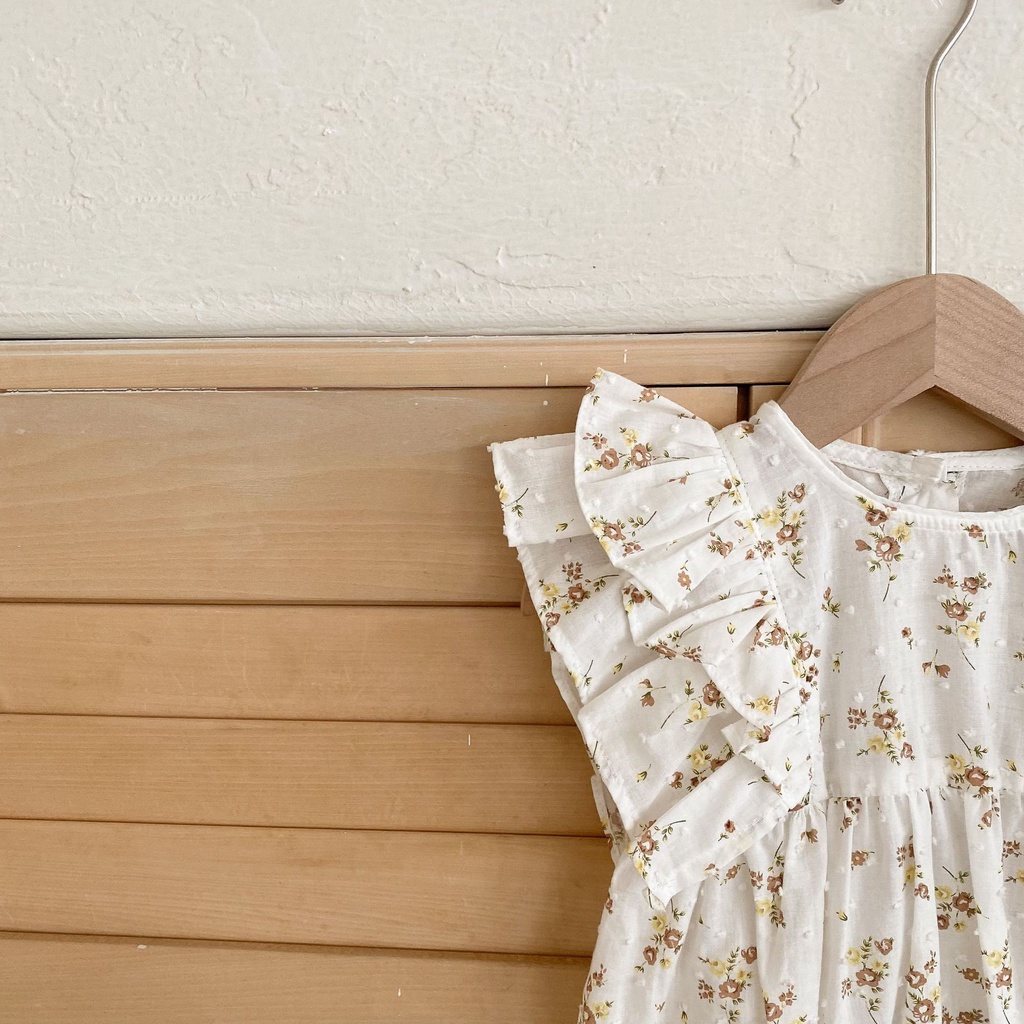 Body sơ sinh bé gái tay bồng hoa nhí và trắng kèm ảnh thật