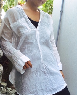 SET : ĐẦM THUN MAXI ĐEN PHỐI VỚI ÁO SƠ MI DẬP LY TRẮNG
