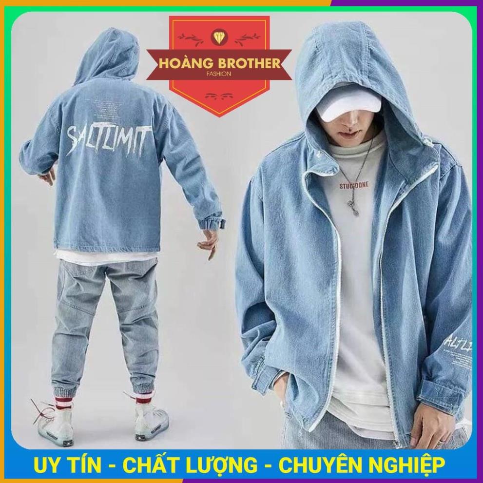 [GIÁ SỐC] ÁO KHOÁC JEAN CÓ TÚI PHỐI MŨ LIỀN KHÓA KIM LOẠI VÀ IN CHỮ SAU LƯNG THEO PHONG CÁCH TRẺ HÀN QUỐC