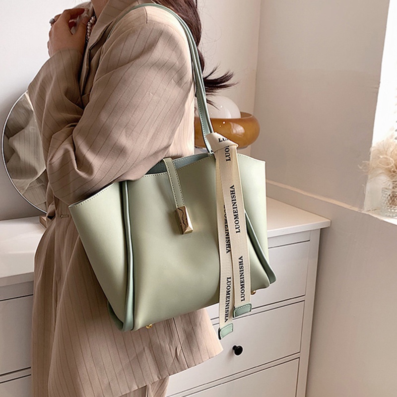 Túi đeo vai IELGY có sức chứa lớn phối ruy băng thời trang đi làm cho nữ