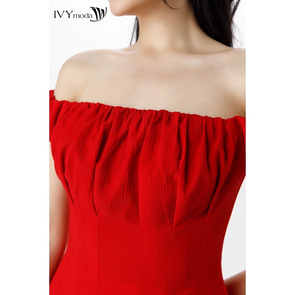 Đầm lụa trễ vai nhấn chun IVY moda MS 48B9287