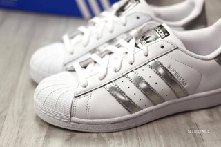 Adidas Superstar Trắng Sọc Bạc