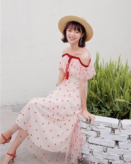 Váy công chúa sao đỏ