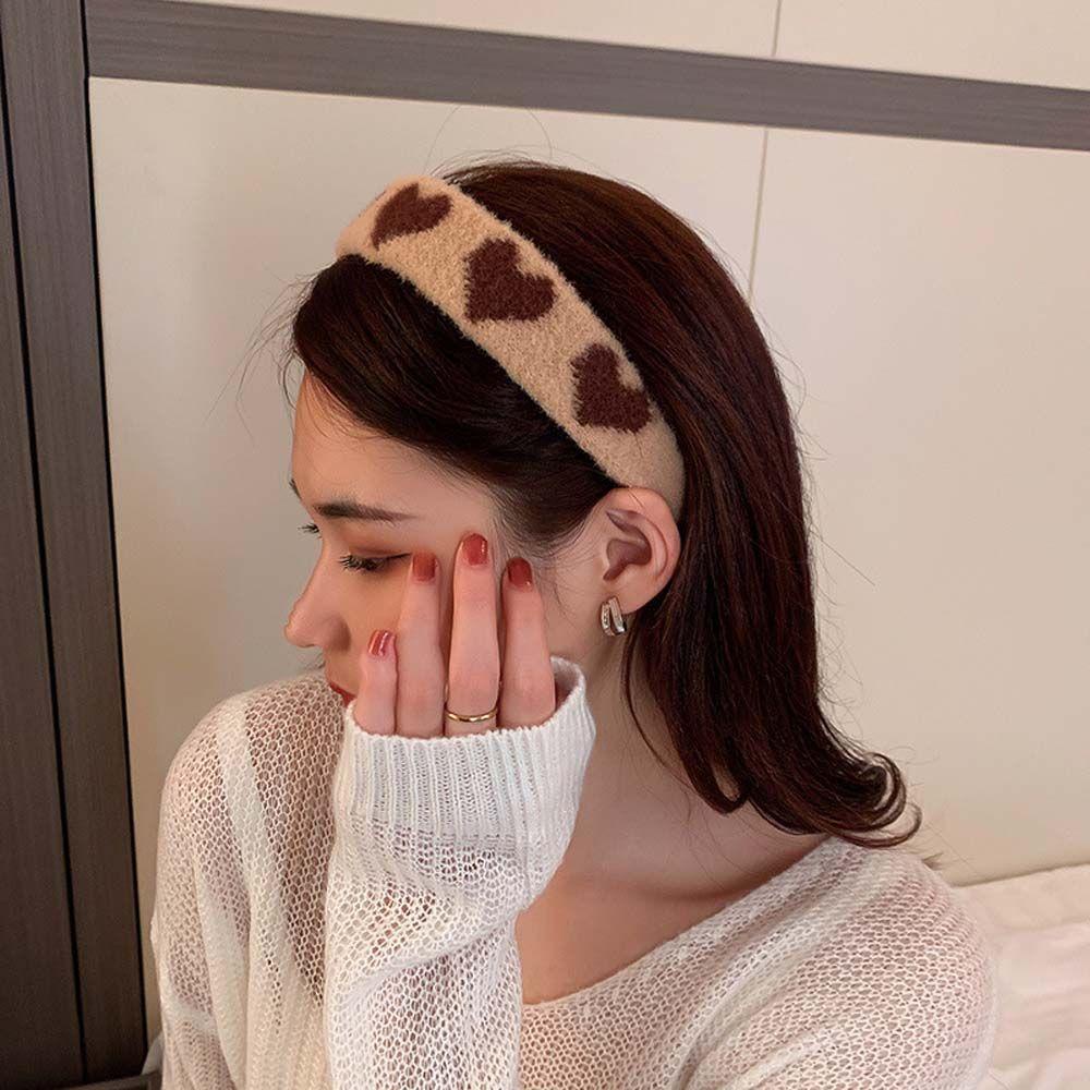Băng Đô Cài Tóc Bằng Lông Cashmere Họa Tiết Trái Tim Dễ Thương Cho Nữ