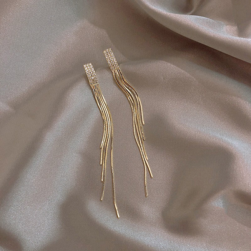 Khuyên Tai Nữ Trang Dáng Tròn Phong Cách retro