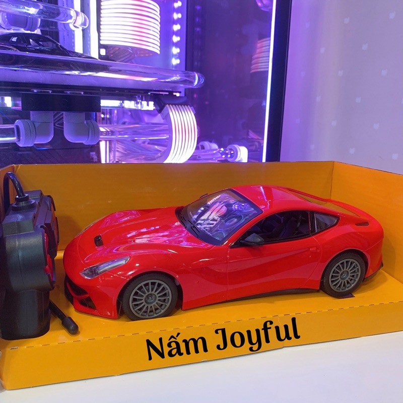 Xe điều khiển từ xa Ferrari F12 tỉ lệ 1:18