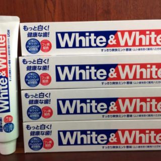 Kem đánh răng White & White - 150g