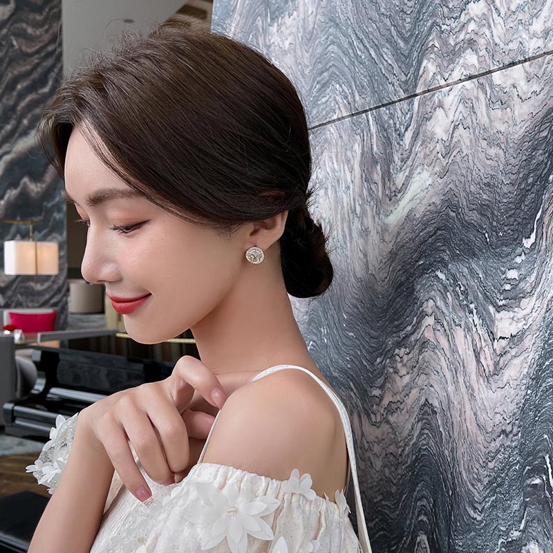 Bông Tai Tròn Khắc Chữ Lấp Lánh Thời Trang Hàn Quốc Cho Nữ