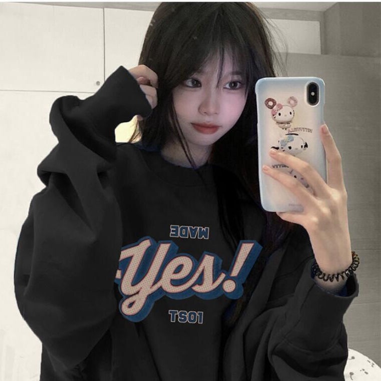 Áo cổ tròn dáng rộng màu xám phong cách retro