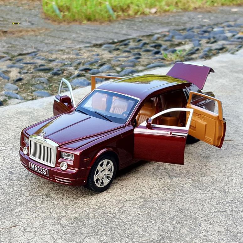 Mô hình xe Rolls-Royce Phantom 1:24 XLG