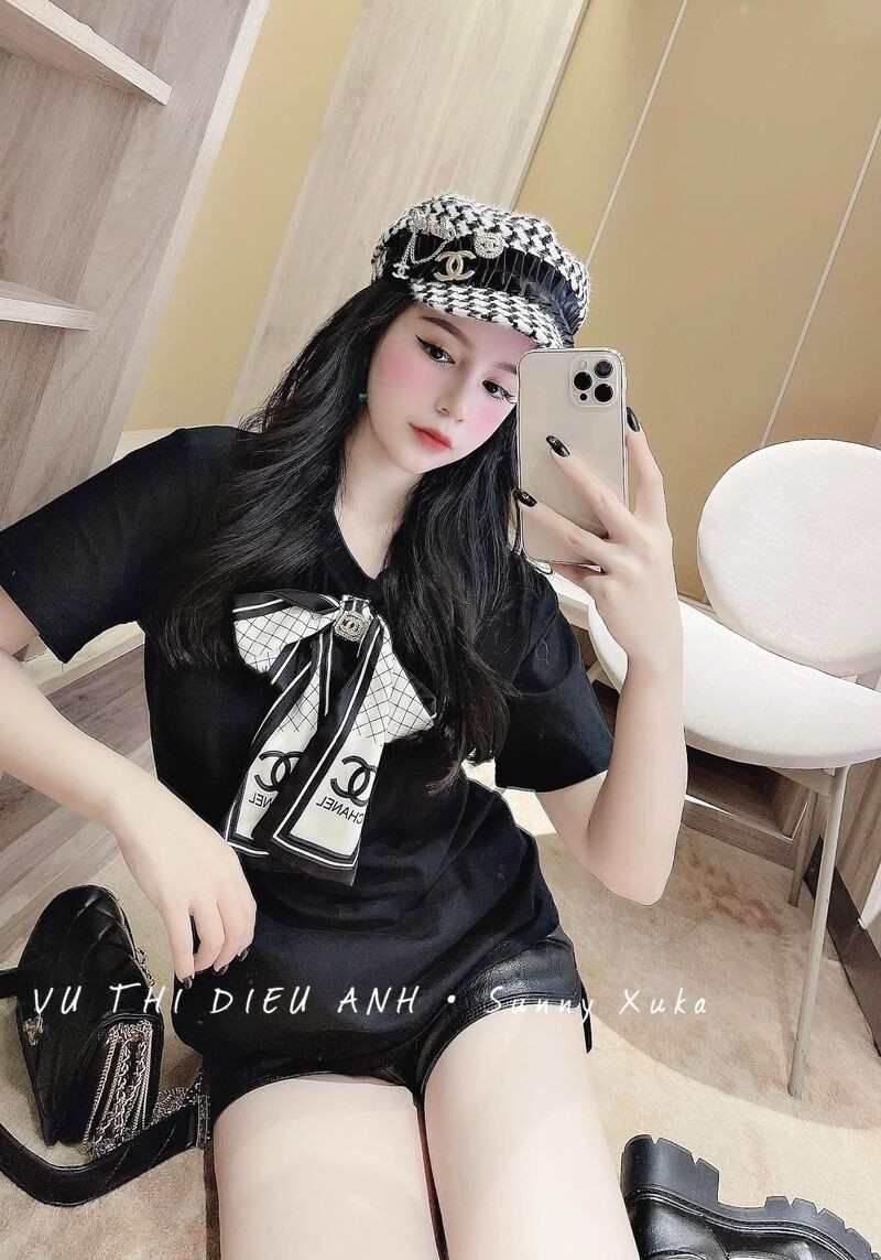 Áo phông kèm tag nơ khuy cài xinh xắn
