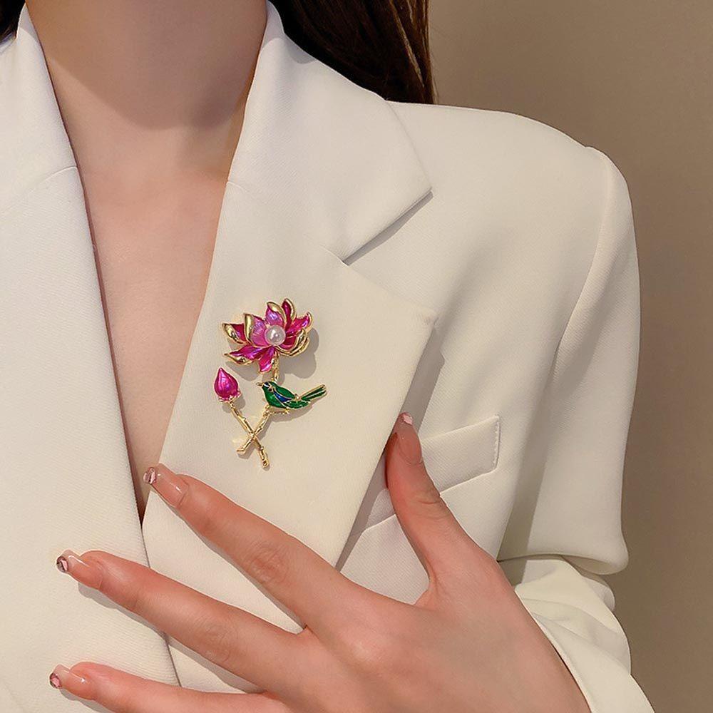 Ghim Cài Áo Hình Hoa Sen Đính Đá Thời Trang