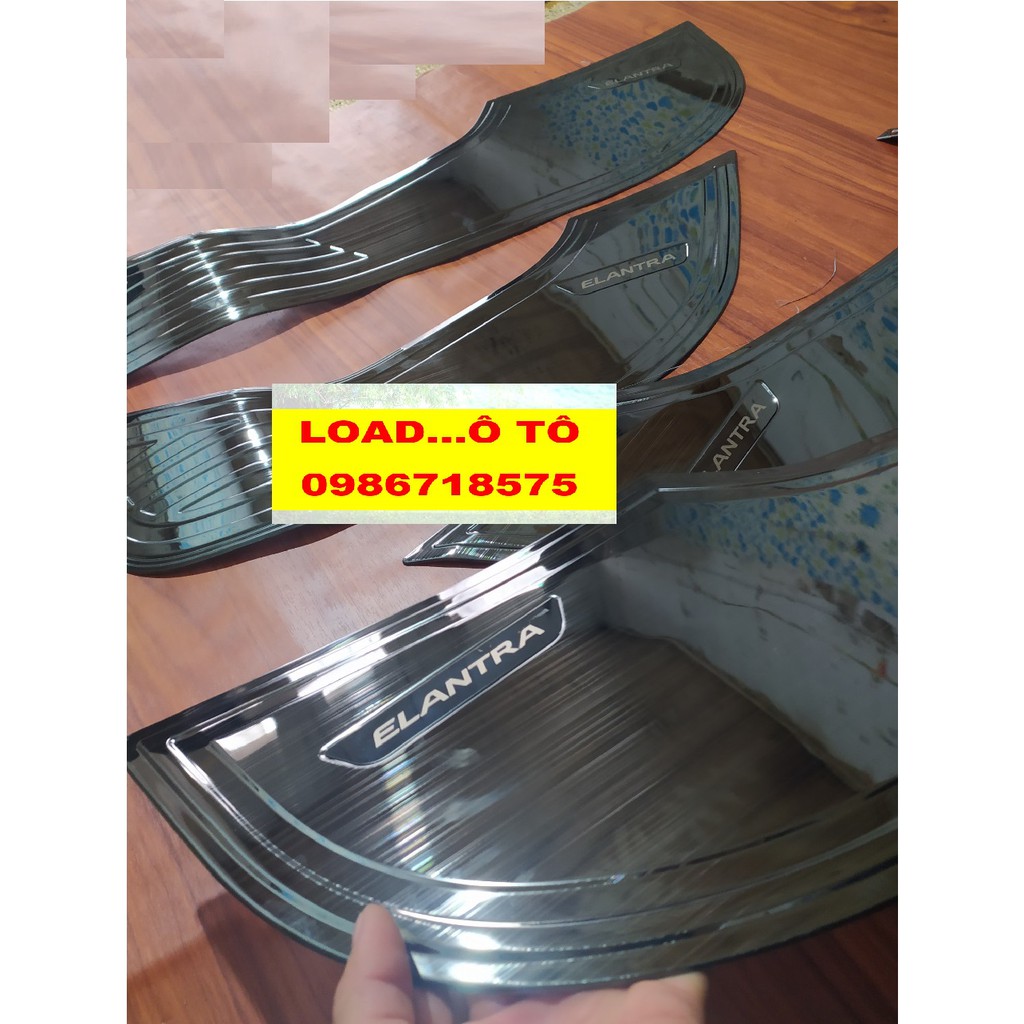 Ốp Tapli cánh cửa Titan Xe Elantra 2022-2018 Chất Liệu Titan Cao Cấp
