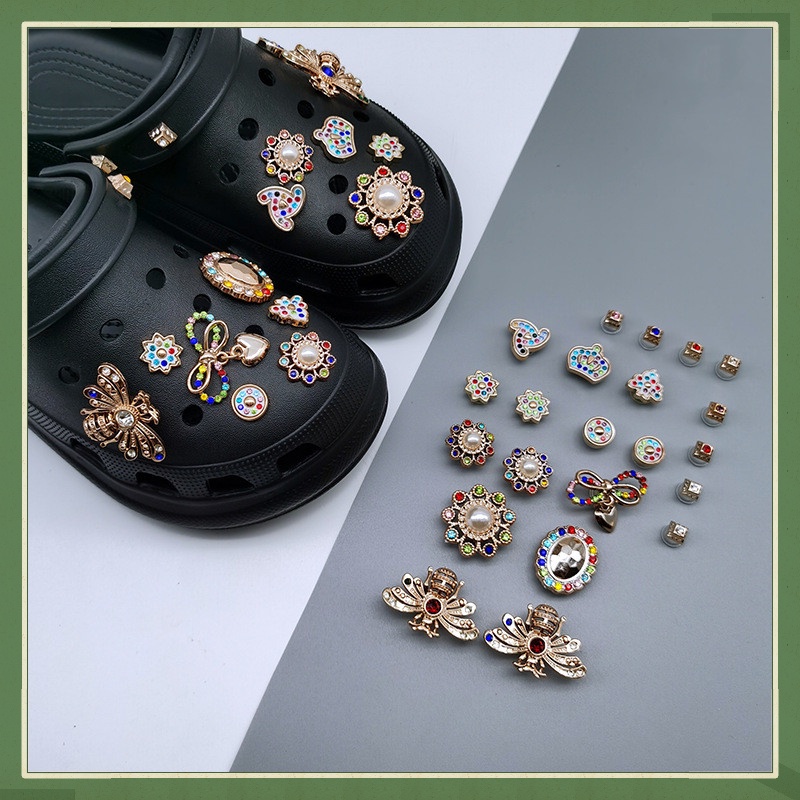 Bộ Phụ Kiện Trang Trí Giày Crocs Bằng Acrylic Đính Kim Cương Lấp Lánh Sang Trọng