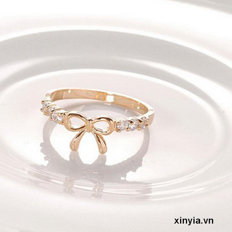 Nhẫn Nơ Đính Kim Cương Giả Đơn Giản