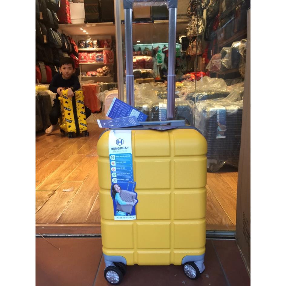 VALI KÉO NHỰA DẺO HÙNG PHÁT 16 INCH 839