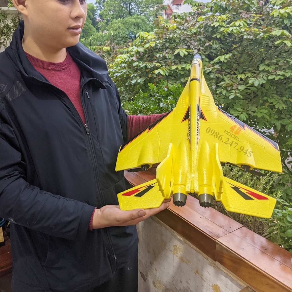 Máy Bay Điều Khiển Từ Xa ZY740 . Size 60*44*20CM. Pin bay 20 phút. Điều khiển 2 kênh, xa 500m. KIT xốp dẻo EPP