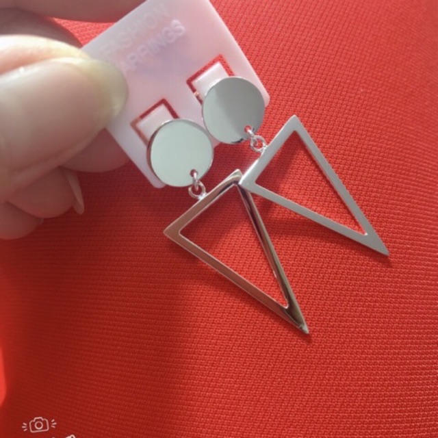 Khuyên tai tam giác kiểu dáng hiện đại bạc thật xi kim đá tím nhân tạo