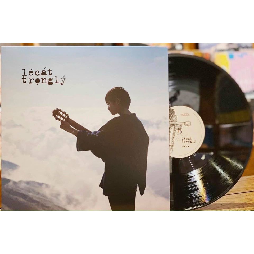 Đĩa than album đầu tay của Lê Cát Trọng Lý