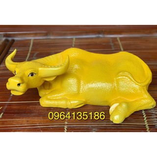 Tượng trâu nằm dài 48cm men vàng gốm sứ Bát Tràng