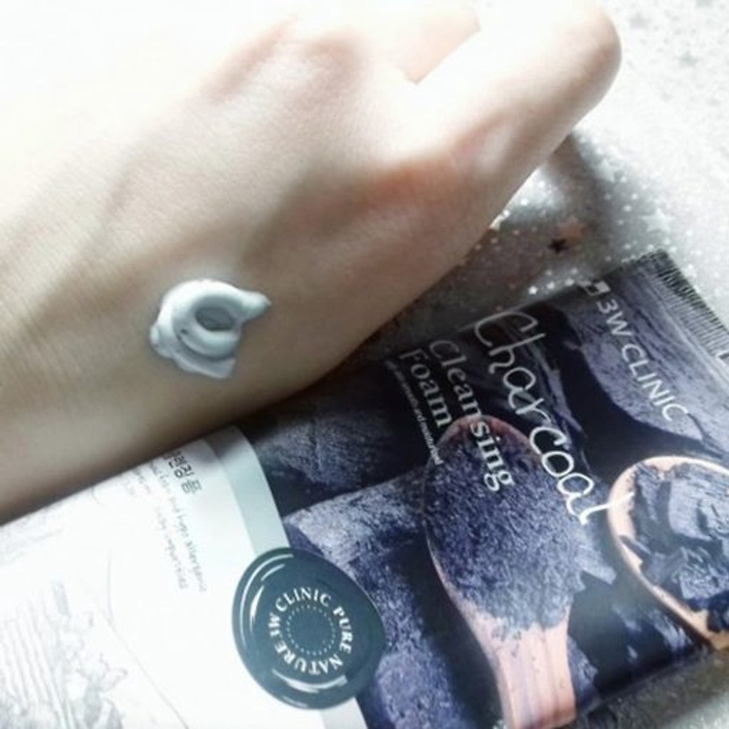 Sữa rửa mặt làm sạch ngăn ngừa mụn từ trà xanh 3W 150ml CLINIC GREEN TEA CLEANSING FOAM