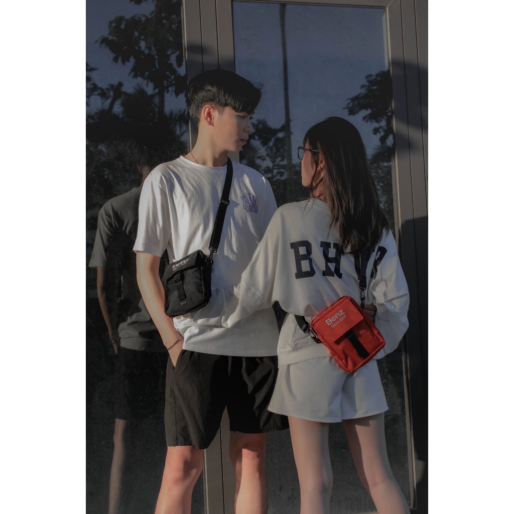 Túi đeo chéo mini thời trang unisex Ben Daily Bag vải bố trượt nước, chính hãng - Black/ Red | BigBuy360 - bigbuy360.vn