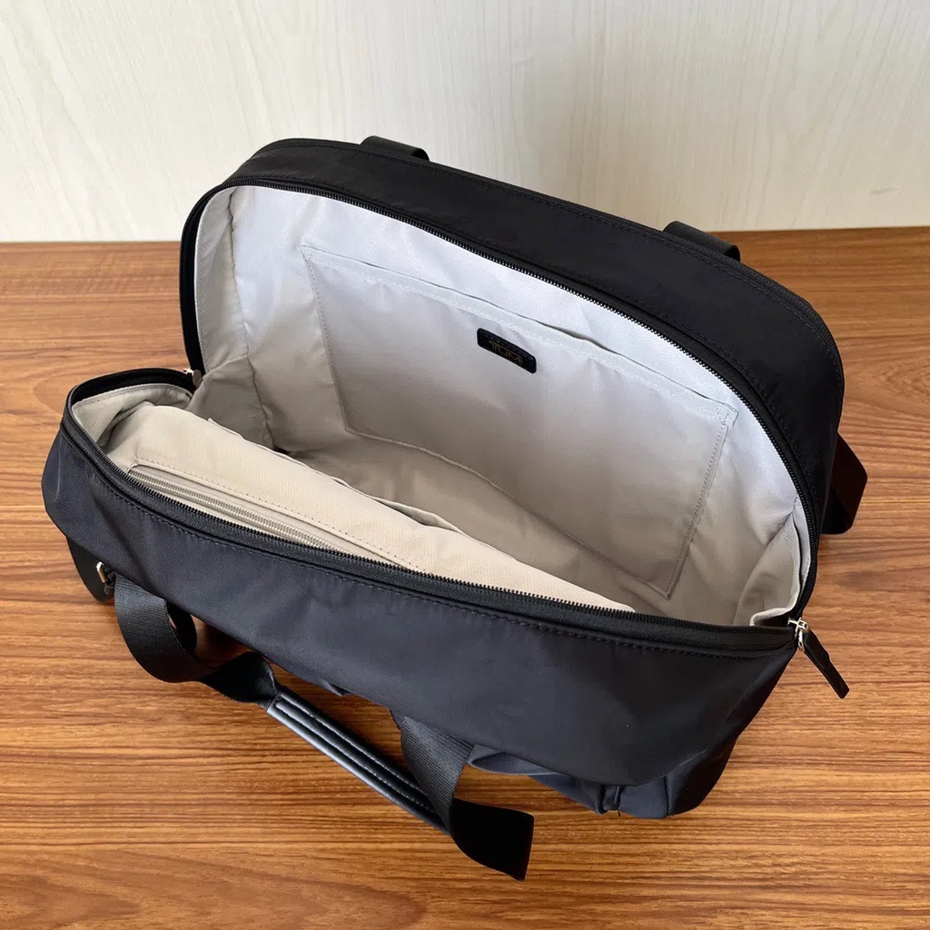 Tumi 4934767 Vista series Túi Xách Đeo Vai Một Dây Đa Chức Năng Và Được Thiết Kế Cho Nữ