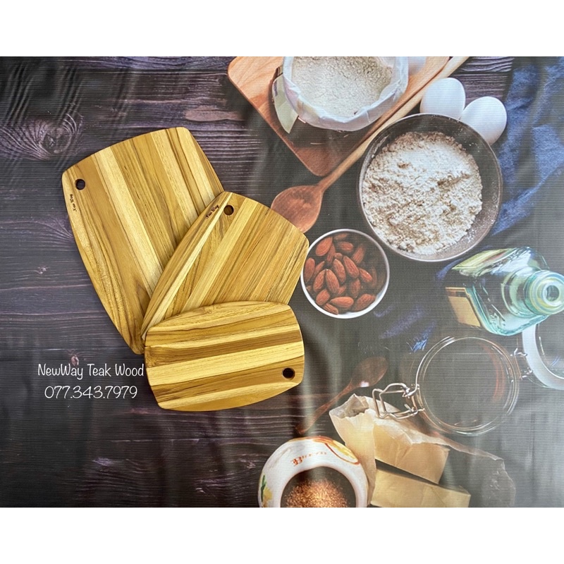 Thớt gỗ Teak NEW M WAY Oval Có lỗ, tiện dụng, gọn nhẹ