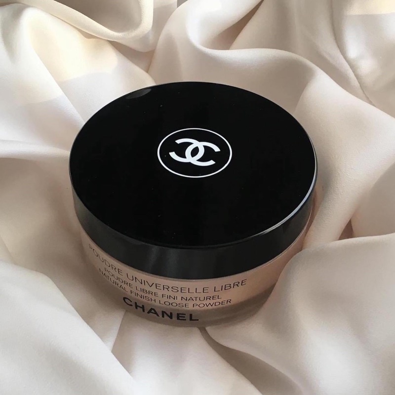 PHẤN PHỦ BỘT KIỀM DẦU CHANEL