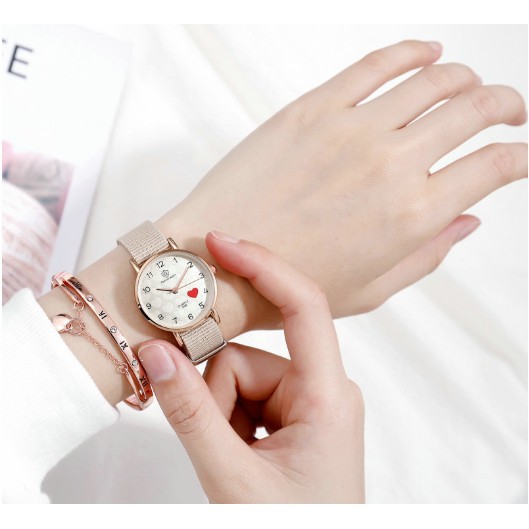 ĐỒNG HỒ NƯ DÂY VẢI DÙ HAZO 324 FASHION WATCH TRÁI TIM ĐỎ PHONG CÁCH HÀN QUỐC | BigBuy360 - bigbuy360.vn
