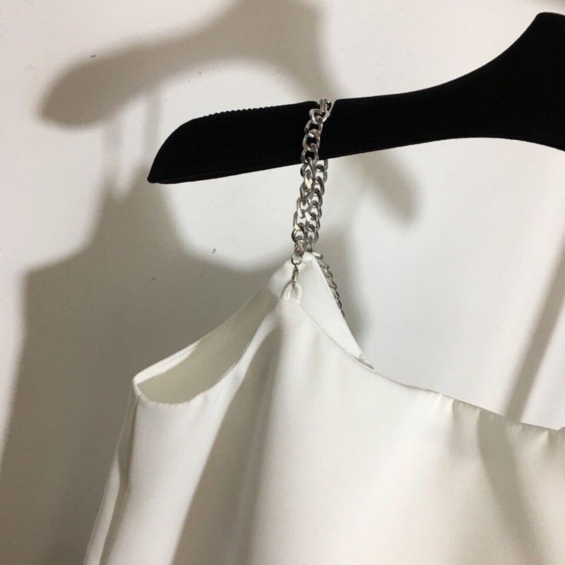 Áo 2 dây thiết kế basic kết hợp dây xích thời trang Alexander Wang