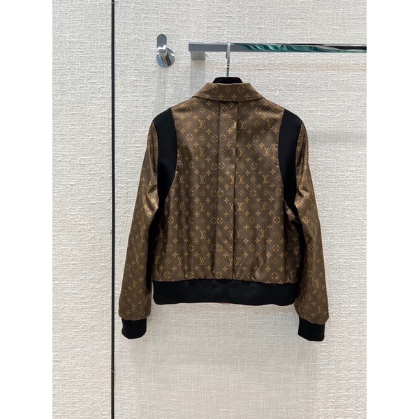 Áo khoác nữ dáng ngắn thời trang 2 mặt cao cấp thương hiệu Louis Vuitton LV 2022