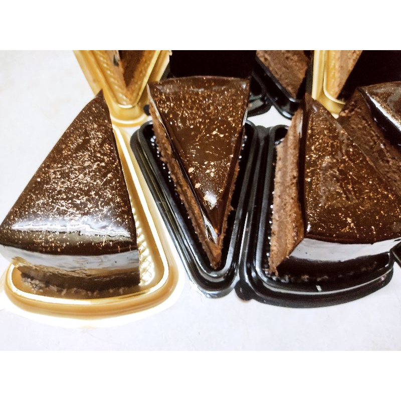 Bánh chocolate Mousse Cake