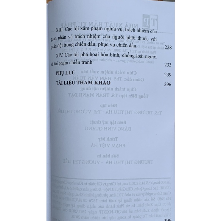Sách luật - Kỹ năng nghiệp vụ hội thẩm dung trong xét xử các vụ án hình sự (Tái bản lần thứ nhất)