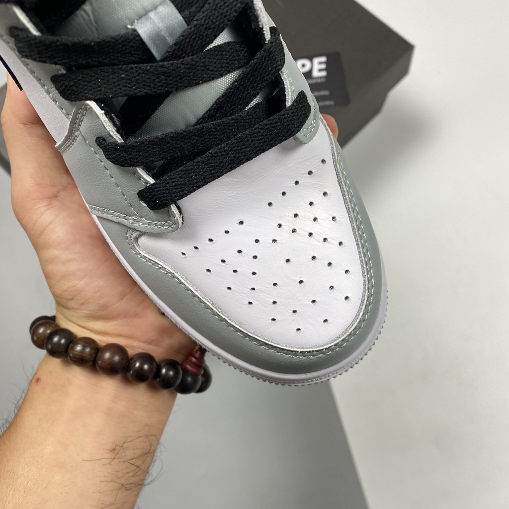 Giày Jordan 1 Mid Smoke Grey  - Hype Sneaker | Phiên bản 1:1 chuẩn.