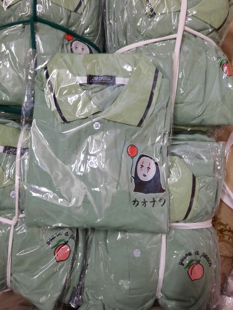 Áo thun polo tay lỡ hình Vô Diện cầm bóng 🤔🤔🤔🤓🤓🤓 | BigBuy360 - bigbuy360.vn