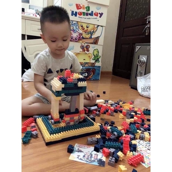 LEGO 520 CHI TIẾT