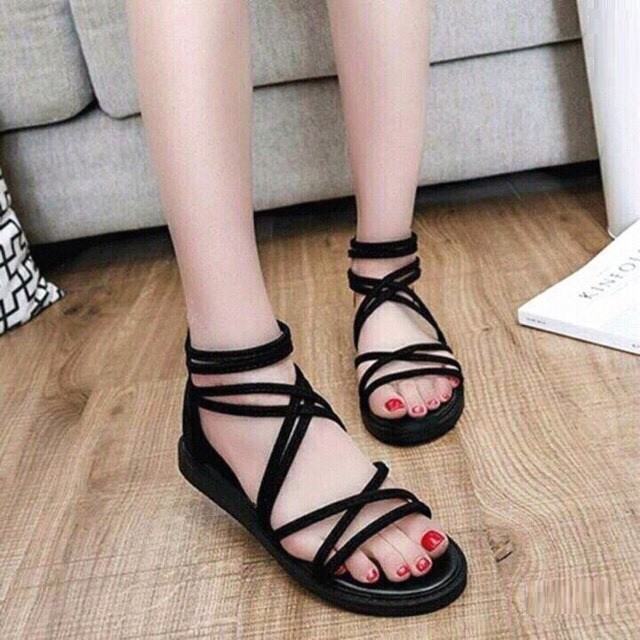 Giày bệt dây chéo