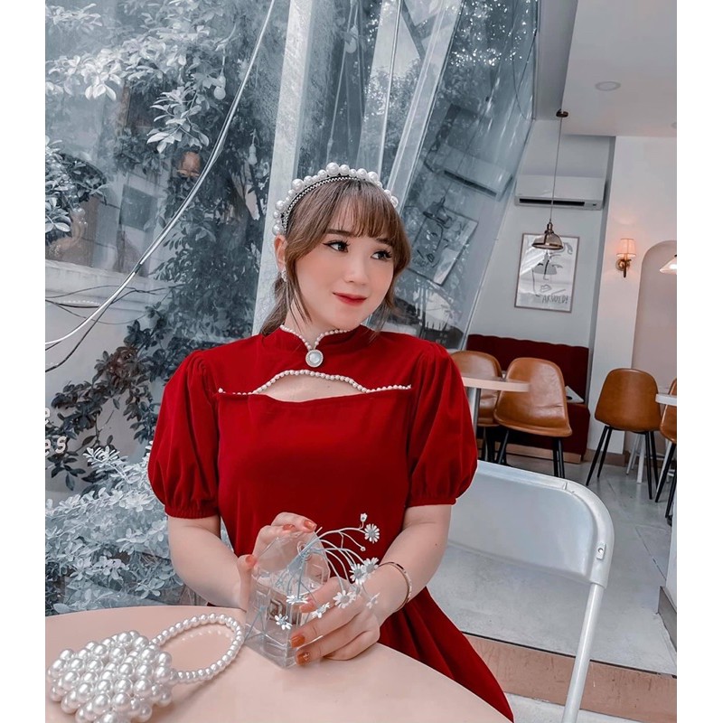 ĐẦM NHUNG KHOÉT NGỰC VIỀN DÁNG BÍ