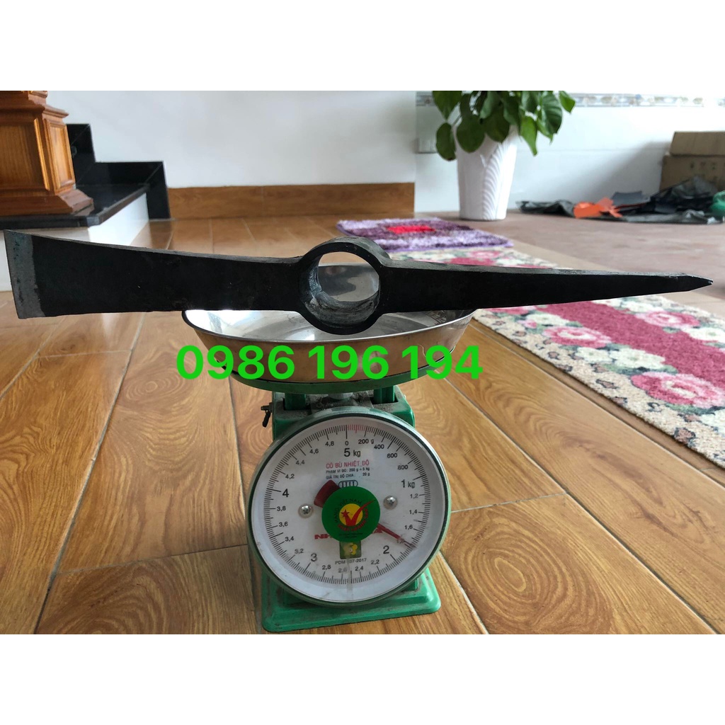 Quốc Chim, Búa Chim làm từ nhíp xe ô tô tốt nhất . Cân nặng 1,8 KG.