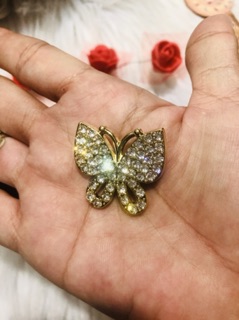 Cài áo con bướm full đá. KT 3 x 3,5cm