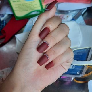 Bộ 24 móng tay giả nhám đỏ đô kèm keo