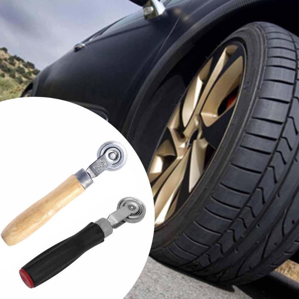 Dụng Cụ Vá Lốp Xe Với Tay Cầm Bằng Gỗ Tiện Dụng