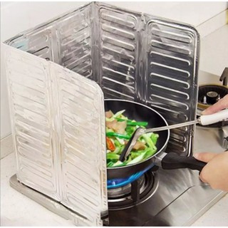 Tấm chắn dầu mỡ, kích thước 84 x 33cm. Chắn gió bếp ga hợp kim nhôm chịu nhiệt cao. Ngăn dầu mỡ bắn lên tường