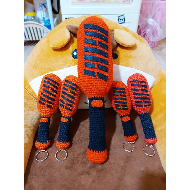 Lightstick iKON móc len, móc khóa lightstick