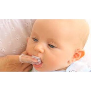 dụng cụ vệ sinh răng miệng cho bé!